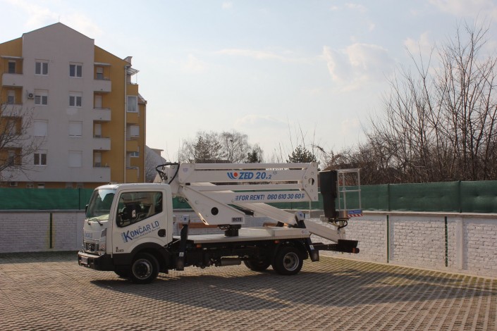 Nov_Nissan_Zed_20.2