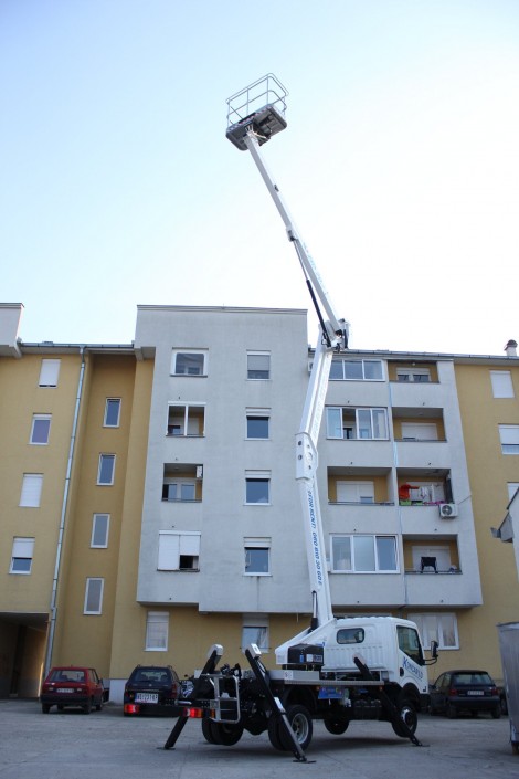 iznajmljivanje kamiona i usluga svih radova na visini