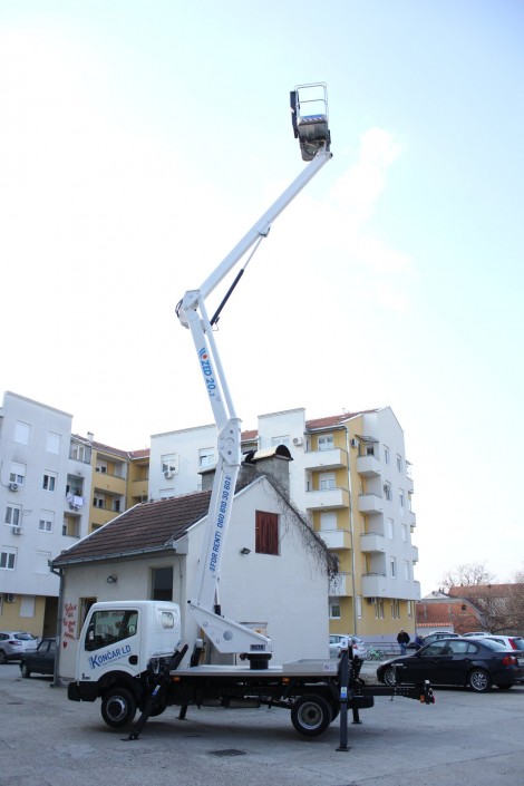 Iznajmljivanje kamiona za bezbedan rad na visini